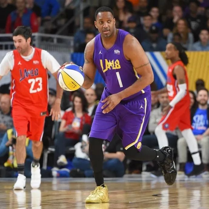 尔足球俱乐 尔足球俱乐