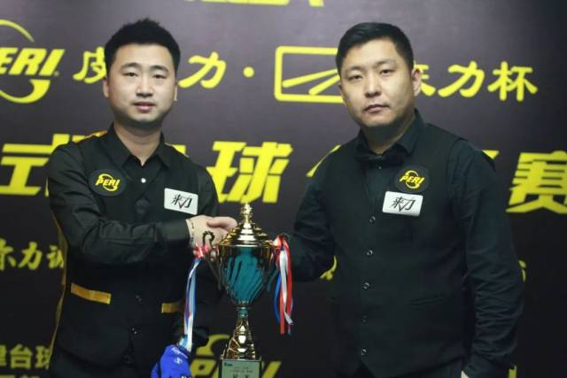 拉菲尼亚近 拉菲尼亚近